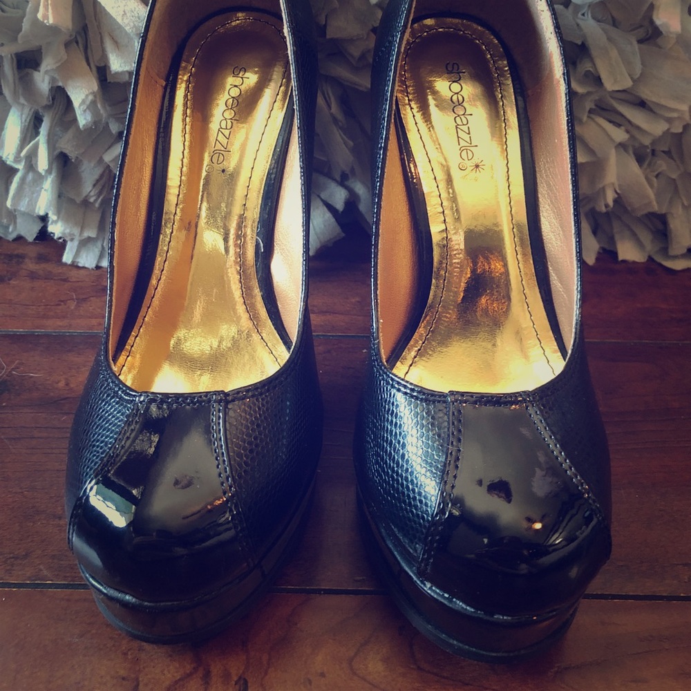 Black multi-textured platform heel